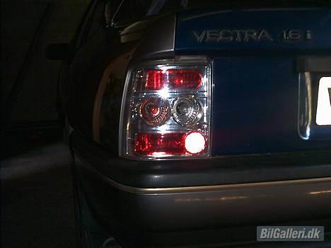 Opel vectra a 2.0i gls solgt - lexmaul baglygter billede 10