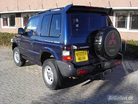 Mitsubishi Pajero 2,8 "Dakar" SOLGT - Skråt bagfra........... billede 3