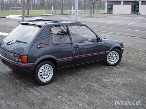 Peugeot 205 1.6 GTI - De første billeder her er fra den stod i Tyskland billede 1