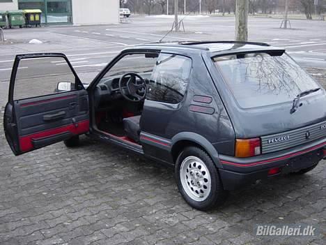 Peugeot 205 1.6 GTI billede 3