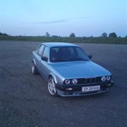 BMW 320i 'Totaltskadet'