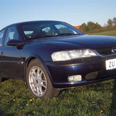 Opel vectra B   Totalskadet