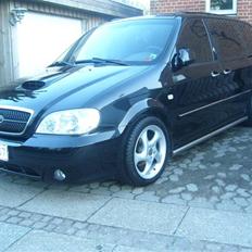 Kia carnival ex solgt