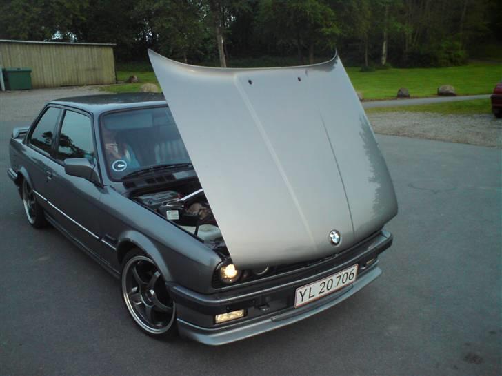 BMW e30 320i byttet væk billede 1