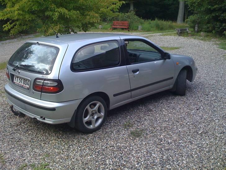Nissan Almera.  solgt! billede 6