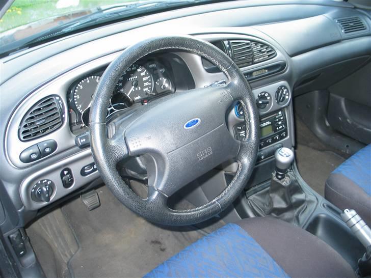 Ford Mondeo 1,8i Trend St.Car billede 3