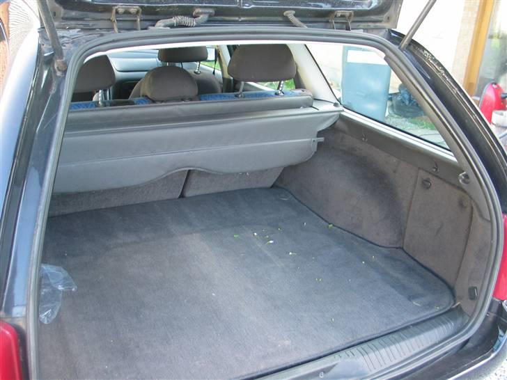 Ford Mondeo 1,8i Trend St.Car billede 5