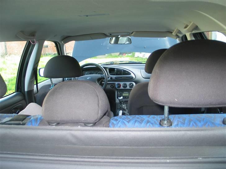 Ford Mondeo 1,8i Trend St.Car billede 13