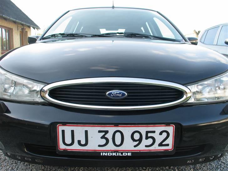 Ford Mondeo 1,8i Trend St.Car billede 14