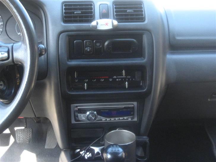 Mazda 323 HB billede 15