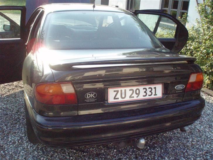 Ford Mondeo 2,0i Celebration billede 5