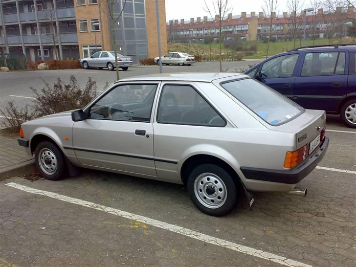 Ford Escort  - sådan så den ud kort efter jeg fik den billede 17