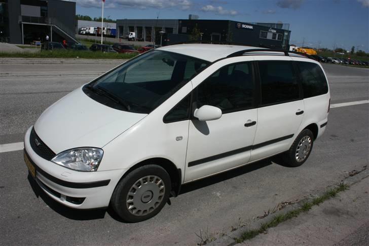 Ford Galaxy 1,9 trend (Solgt) billede 2