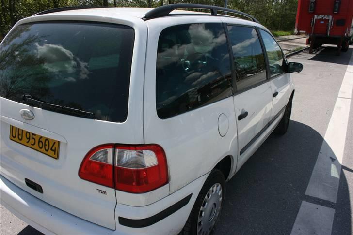 Ford Galaxy 1,9 trend (Solgt) billede 4