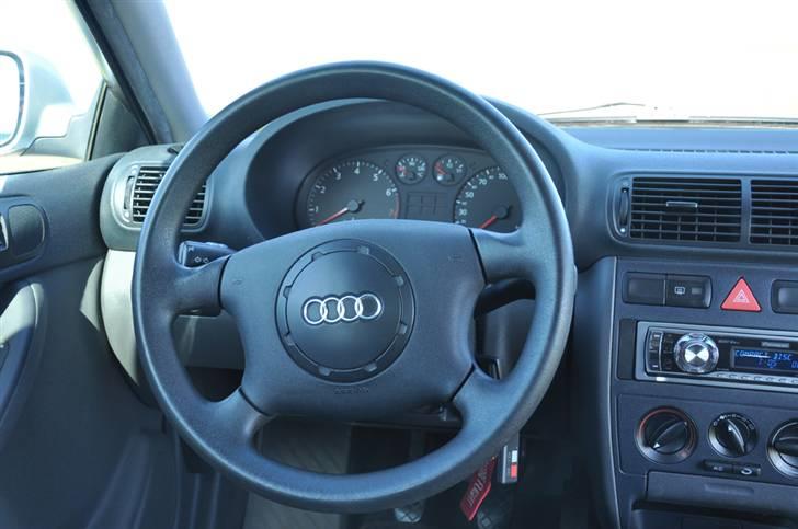 Audi A3 1,6 *SOLGT* billede 13