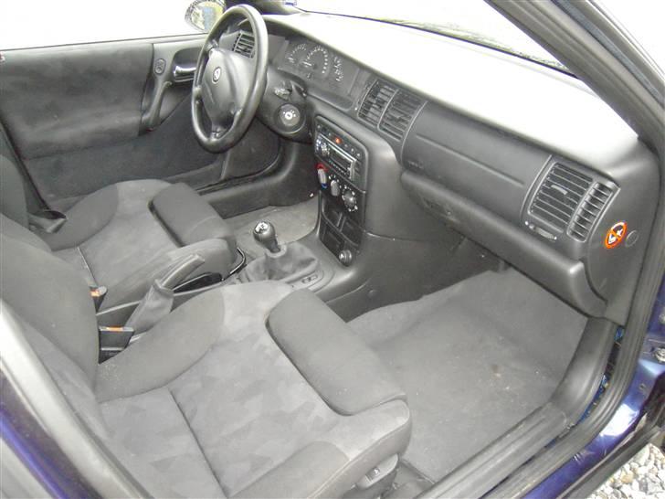 Opel vectra B   Totalskadet billede 6