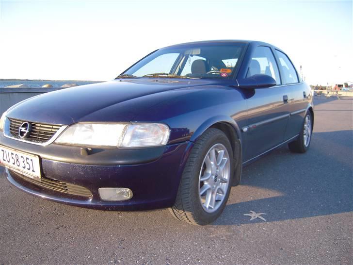 Opel vectra B   Totalskadet billede 13