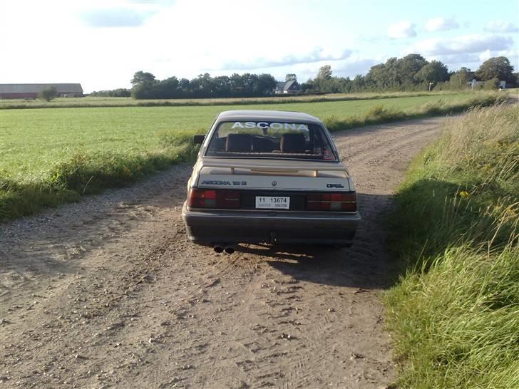 Opel ascona c1,8 e cd - min fine scoop skal snart på billede 18