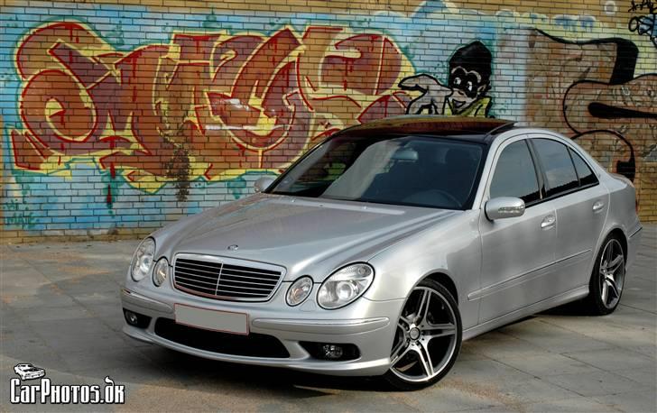 Mercedes Benz              E320 V6  billede 1