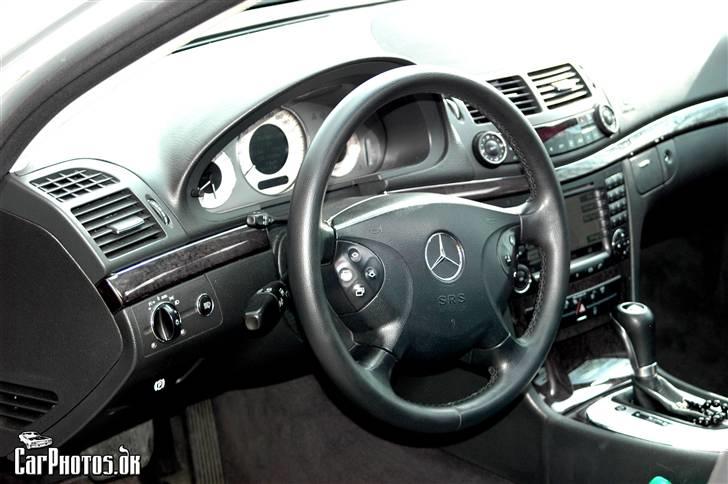 Mercedes Benz              E320 V6  billede 13