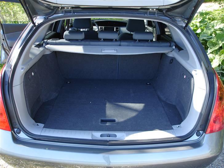 Nissan Primera STW SOLGT billede 8