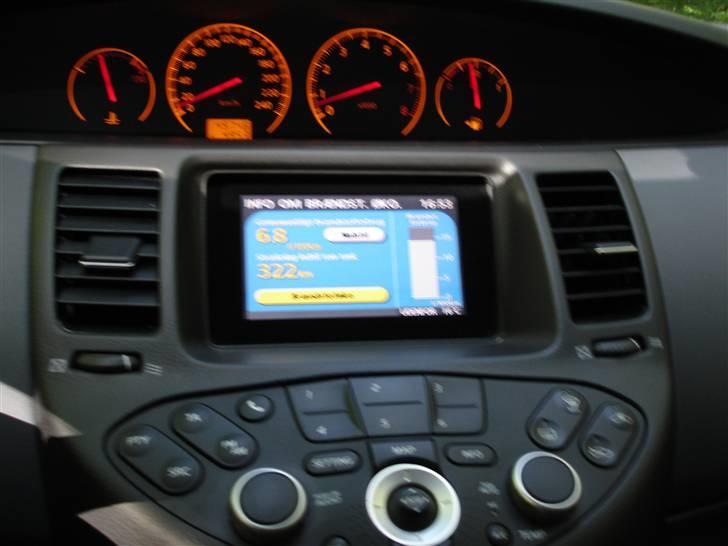 Nissan Primera STW SOLGT - Bemærk forbruget billede 12