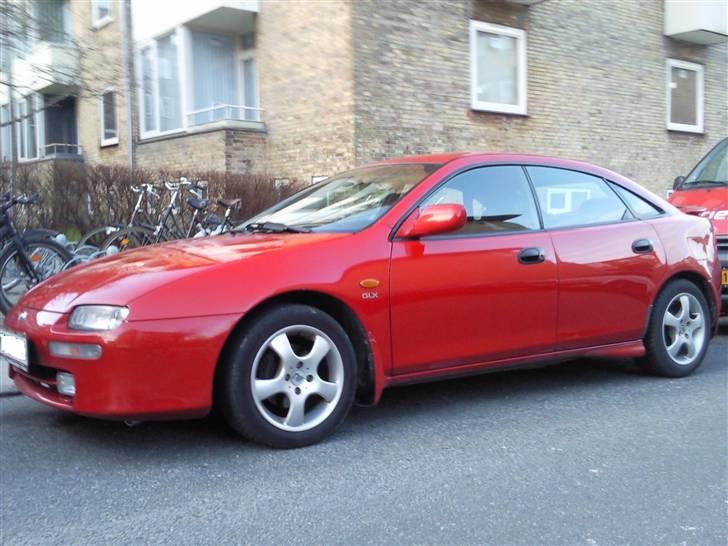 Mazda 323F 1.8  billede 8