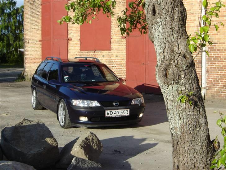Opel Vectra B St.c Solgt billede 1