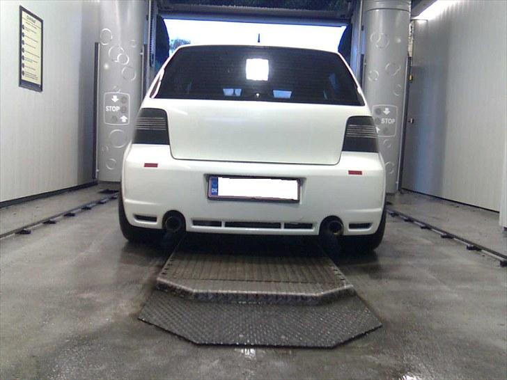 VW Golf 4 R32 LOOK (Afmeldt holder i garage) billede 2