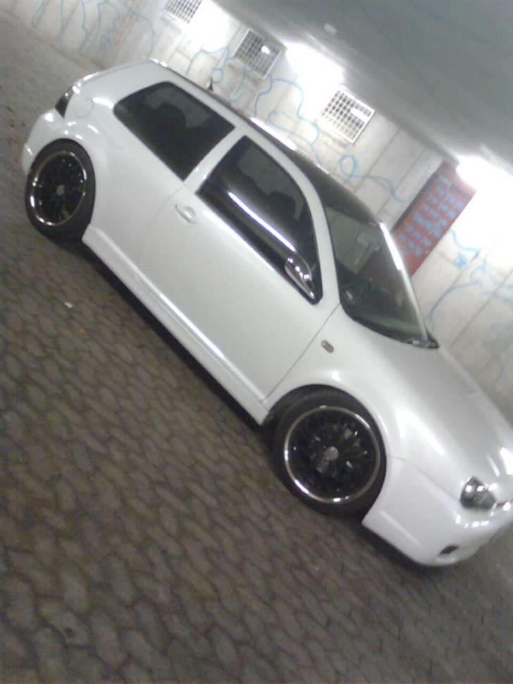 VW Golf 4 R32 LOOK (Afmeldt holder i garage) billede 3