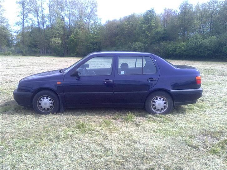 VW Vento 1.8 CL (Solgt) billede 8