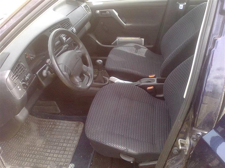 VW Vento 1.8 CL (Solgt) billede 11