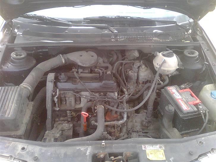 VW Vento 1.8 CL (Solgt) billede 13