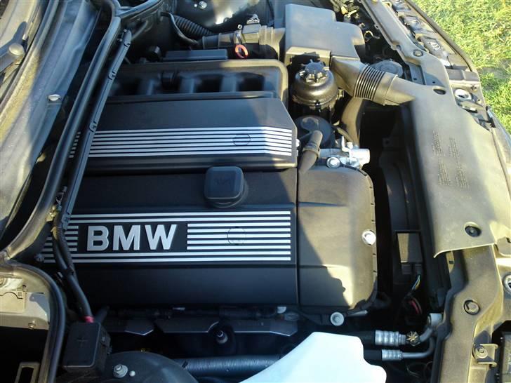 BMW 320i E46 billede 9