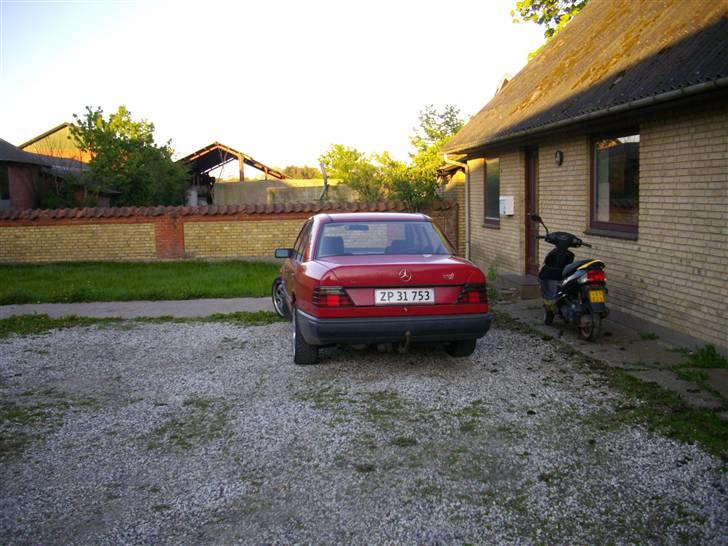 Mercedes Benz 200D   SOLGT billede 4