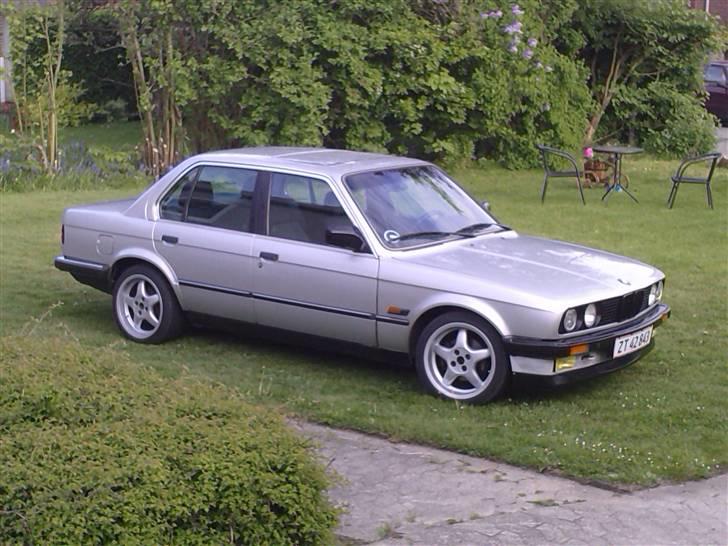 BMW 320i e30 ( SOLGT ) billede 19