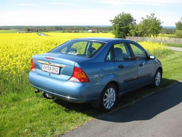 Ford Focus 1,6 16V GHIA sedan billede 7