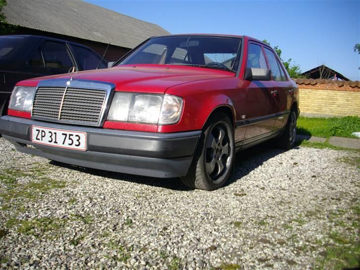 Mercedes Benz 200D   SOLGT billede 8