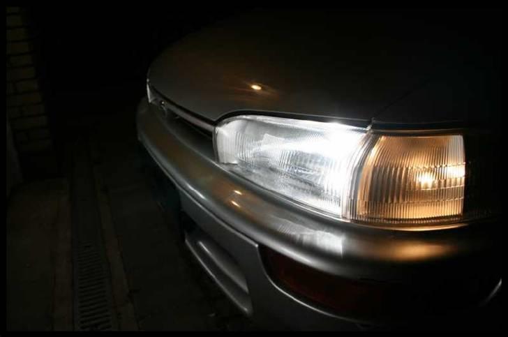 Toyota Corolla Liftback / LB XLi - Wannabe Xenon pære :)
 billede 9