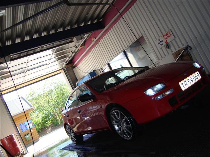 Mazda 323F BA GLX billede 15