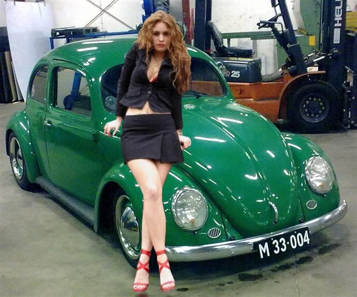 VW bobbel tybe 1 oval - Bobby Green med babe..           MIN BIL ER IKKE I GLASFIBER ..  billede 1