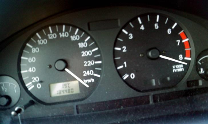 Mitsubishi Carisma 1.8 glx solgt - :D billede 18