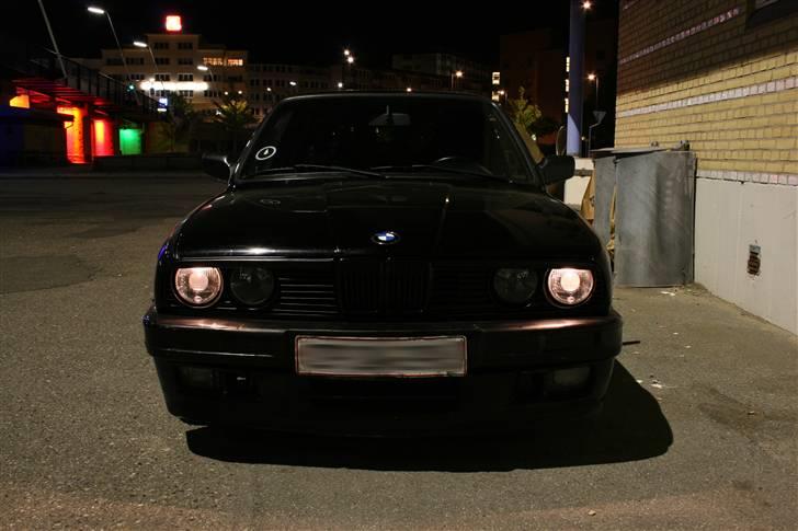BMW E30 320i billede 4