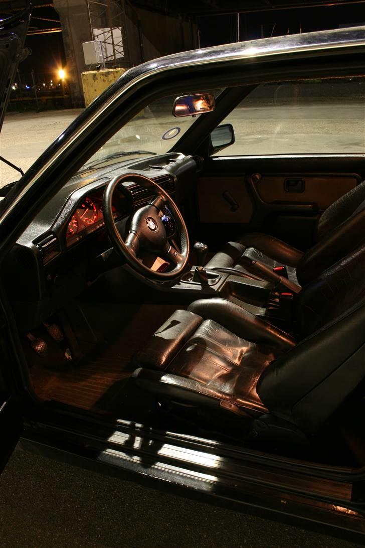 BMW E30 320i billede 7