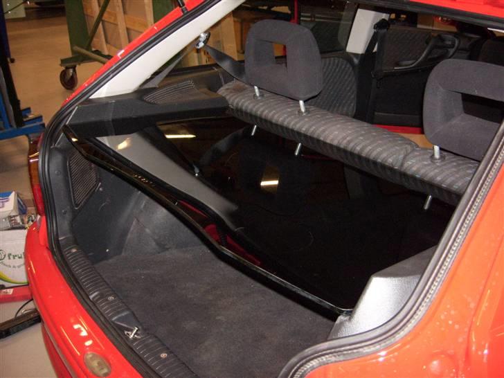 Opel Astra F - Min hattehulde af glas med solfilm på bagsiden.. Er selv godt tilfreds :) billede 18