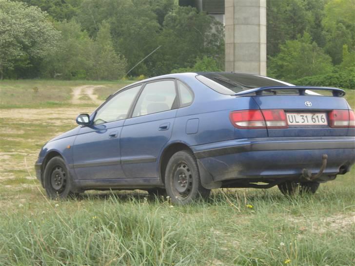 Toyota carina e billede 1