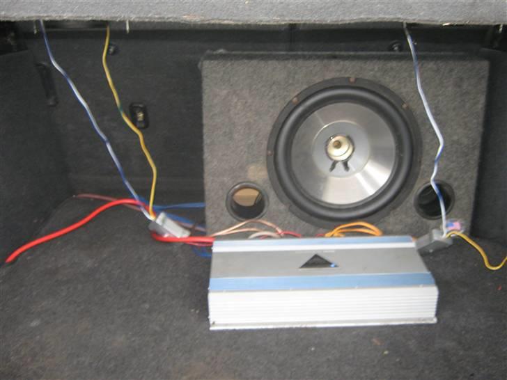 Toyota carina e billede 8