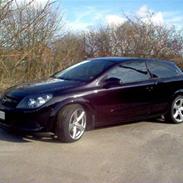 Opel astra gtc limited 125 hk