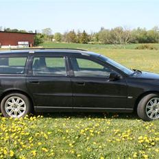 Volvo V70 D5