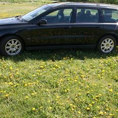 Volvo V70 D5